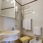 Zenith Hotel 3*