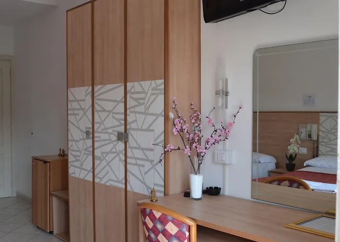 Zenith فندق تّشيرفييا