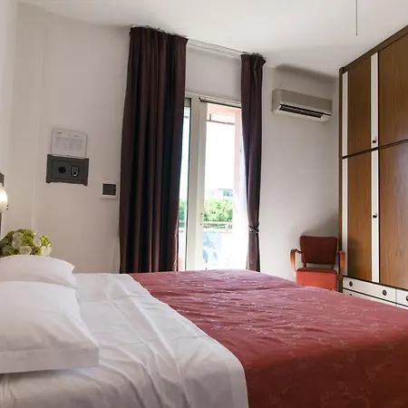 Zenith Hotel